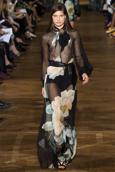 Look 38